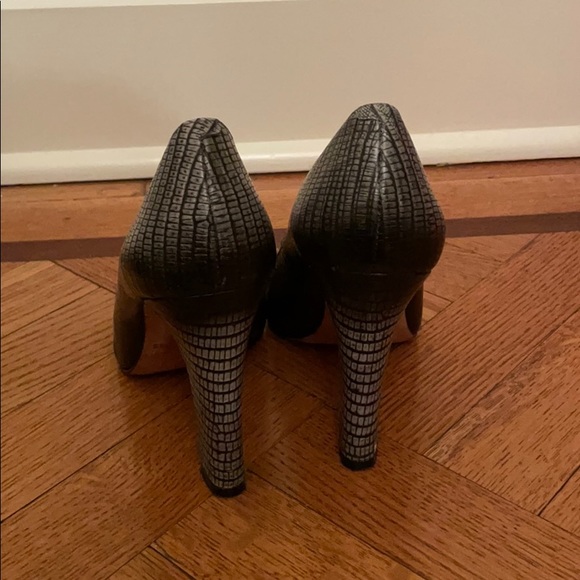 Elizabeth and James grey leather heels - Picture 2 of 4